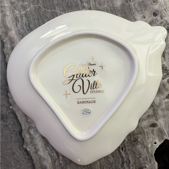 NWT Glitterville Madame Noel Christmas Plates, Set of 2 - Picture 4 of 6